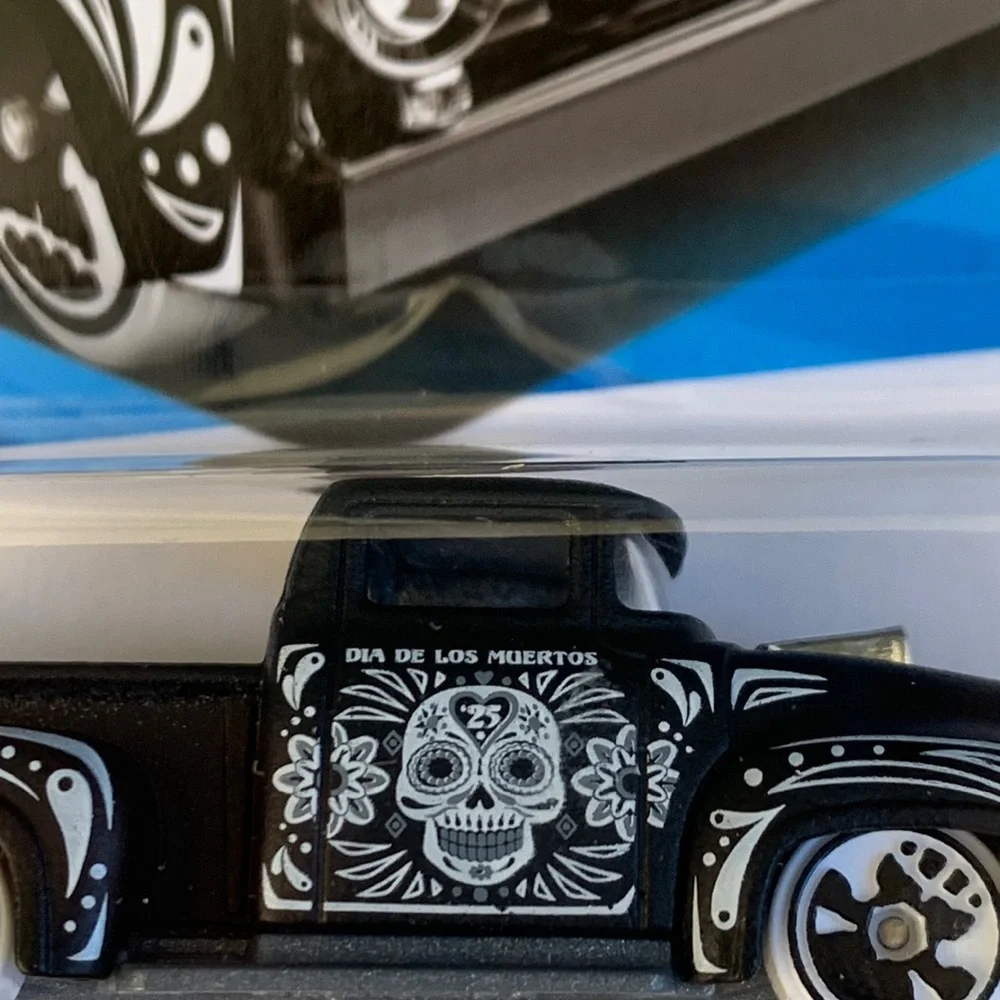 Custom 56 Ford Truck 1956 Pick Up Day of Dead Hot Wheels DIA DE LOS MUERTOS 2025